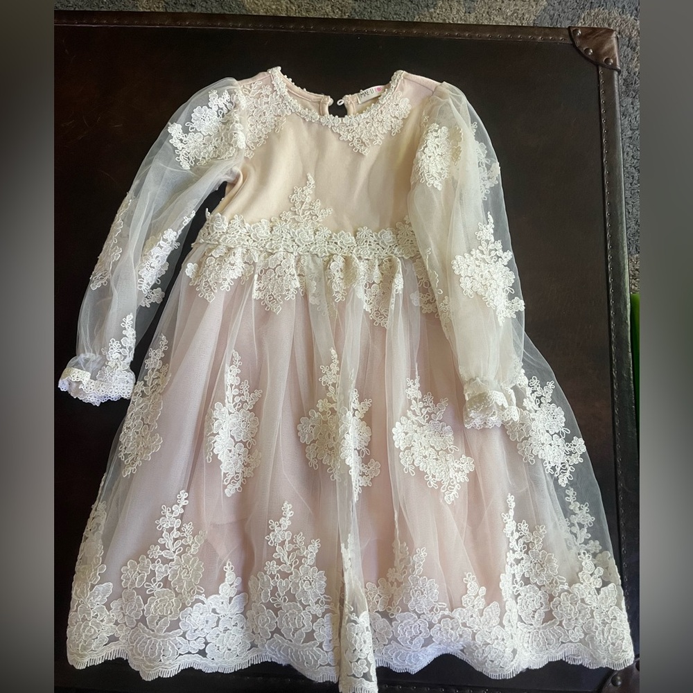 Elegant Lace Long Sleeve Dress
